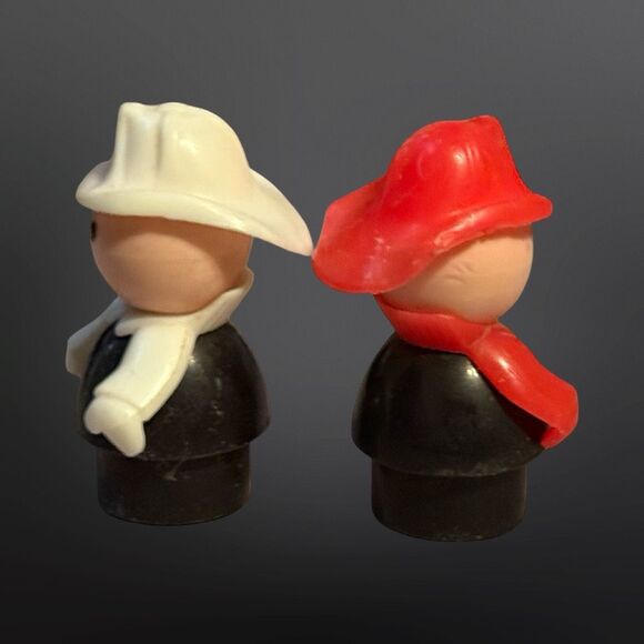 Vintage 1980s Fisher-Price Firetruck Firemen & Puppy Dog Set Red Black White - Picture 6 of 15